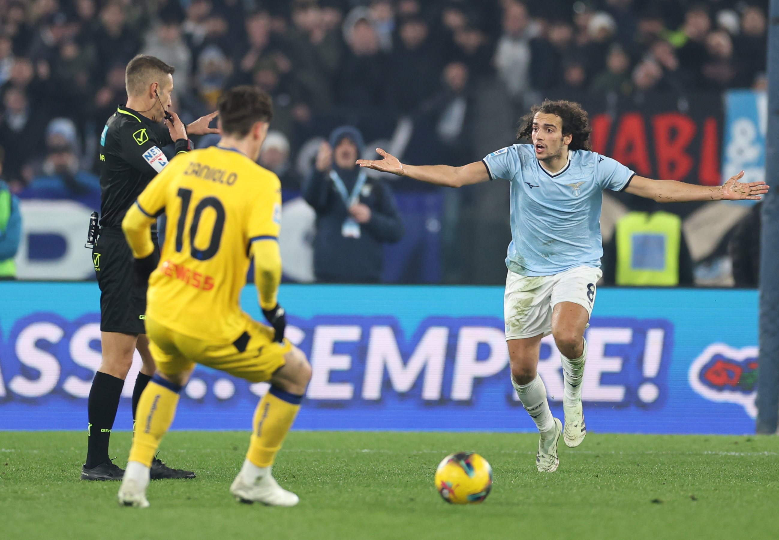 拉齐奥惊险逆转,意甲劲旅欧冠惊艳表现的简单介绍 拉齐奥惊险逆转,意甲劲旅欧冠惊艳表现的简单介绍