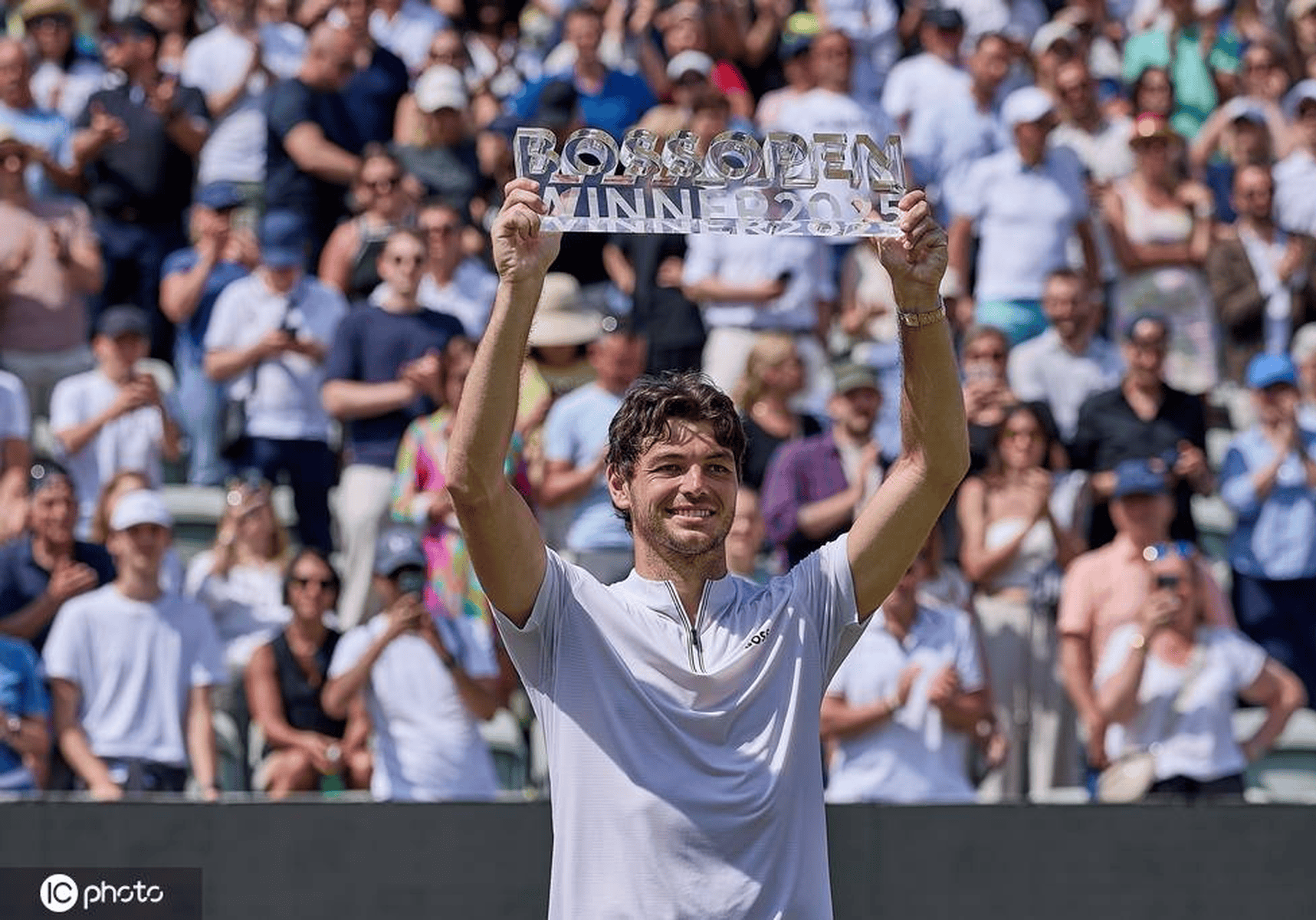 关于斯图加特主场大胜,提升士气信心的信息 关于斯图加特主场大胜,提升士气信心的信息